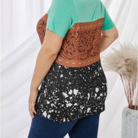 NWOT. Western Color Block T-Shirt.  1X - Picture 3 of 3